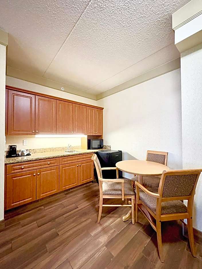 Waterloo Suites Hotel, Trademark Collection by Wyndham