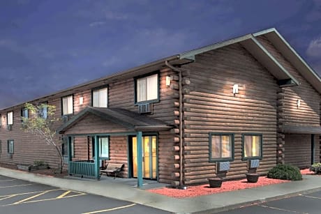 Super 8 by Wyndham Ticonderoga