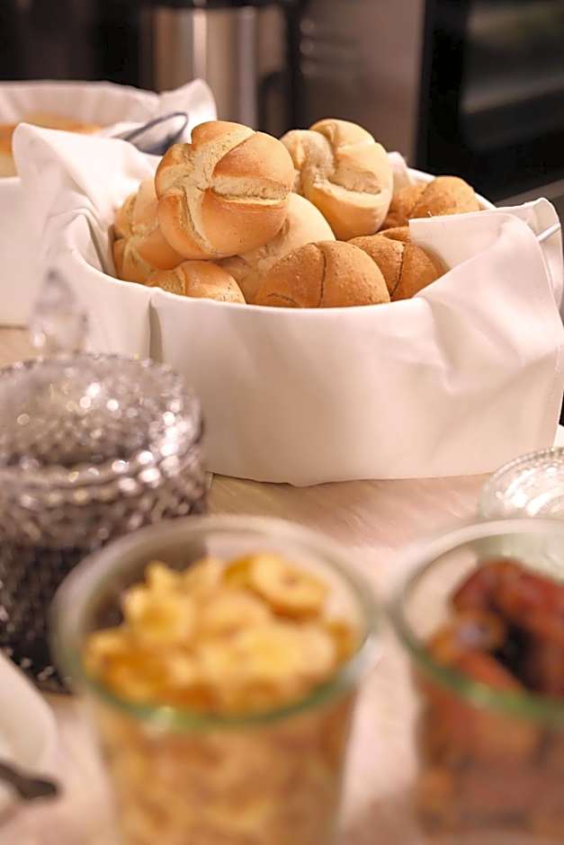 V1935 Luxurious Apartments