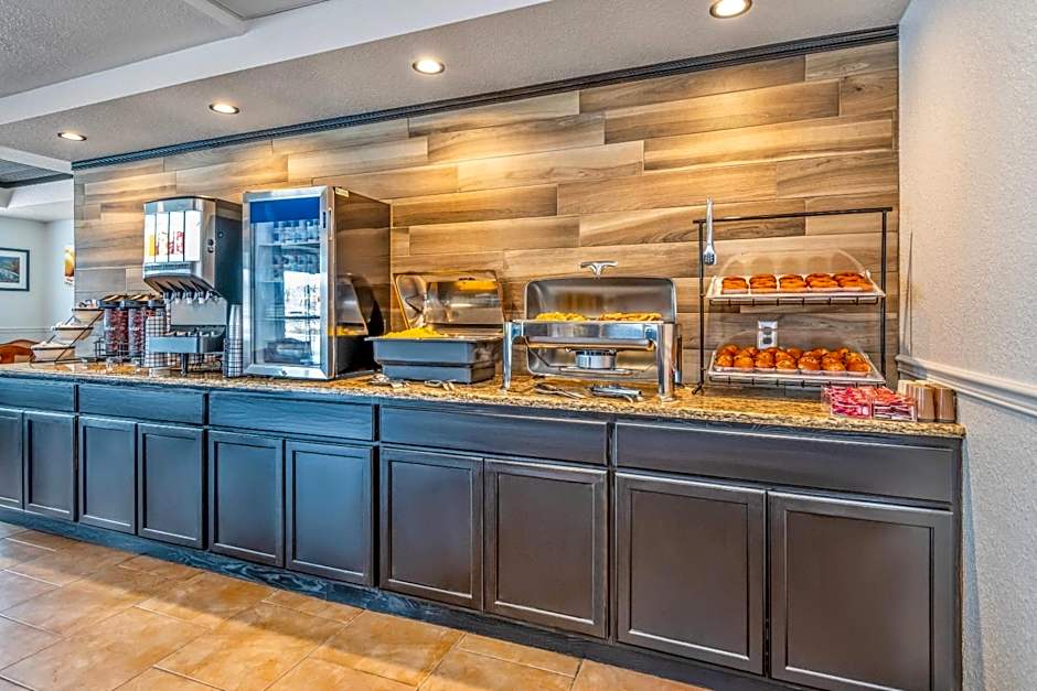 Comfort Inn & Suites Thousand Islands Harbour District