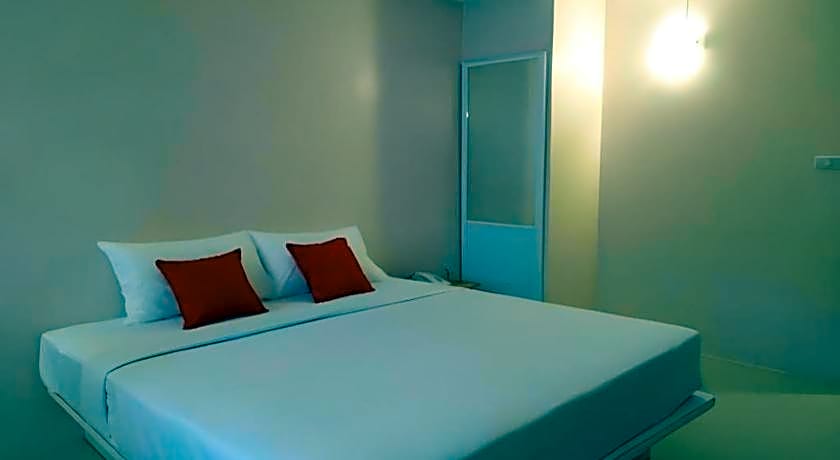 BIRD ROOM HOTEL - PRATUNAM