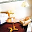 Econo Lodge Inn & Suites