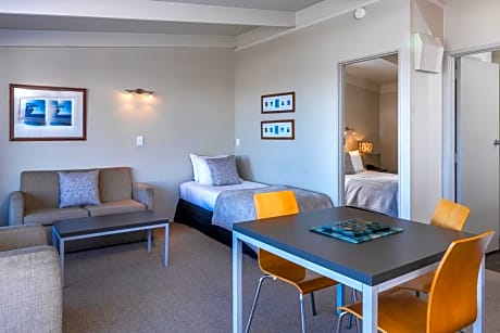 Family One-Bedroom Suite