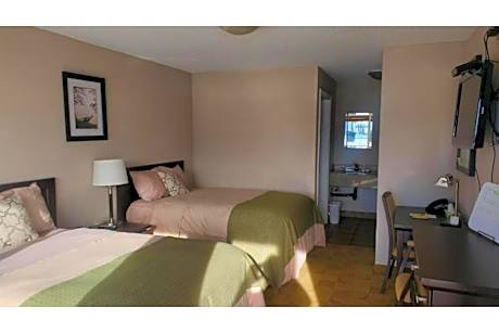 2 Full Beds Non-Smoking