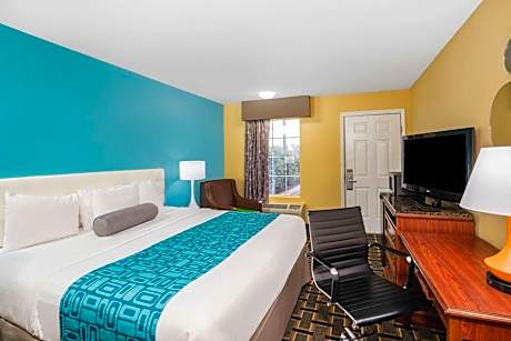 King Room - Disability Access - Non-Smoking