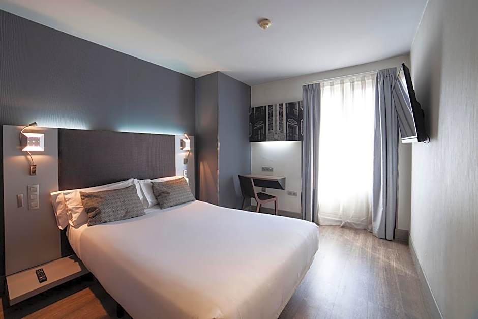 Petit Palace Plaza España