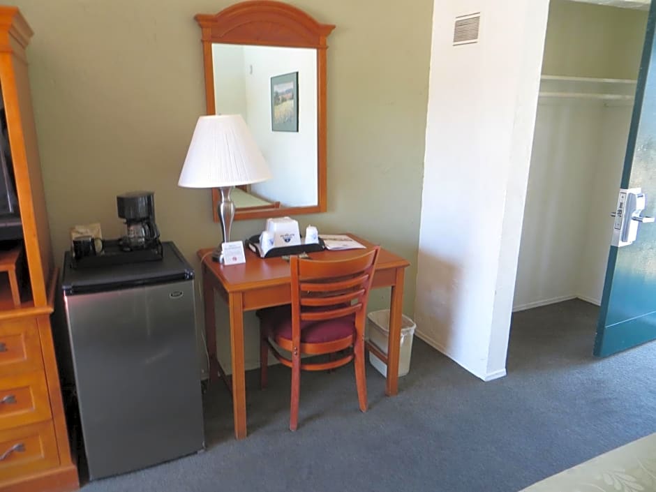 Americas Best Value Inn Loma Lodge