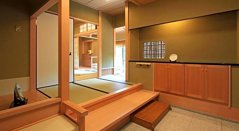 Kasuga Hotel