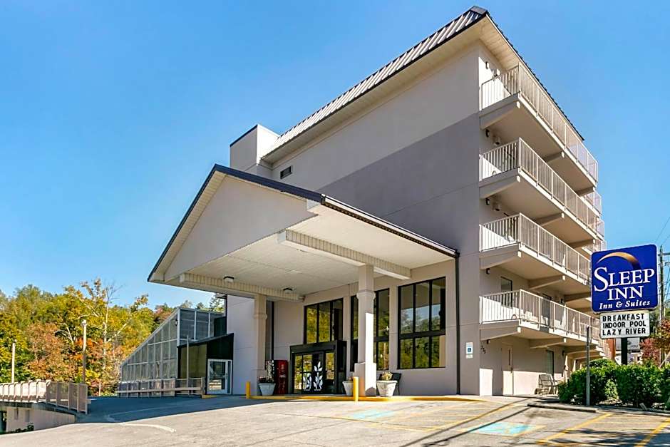 Sleep Inn & Suites Near Sports World Blvd.