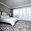 Royal Blue Hotel