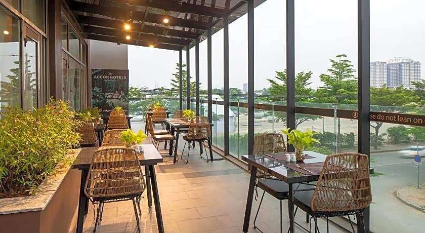 Ibis Saigon South Hotel