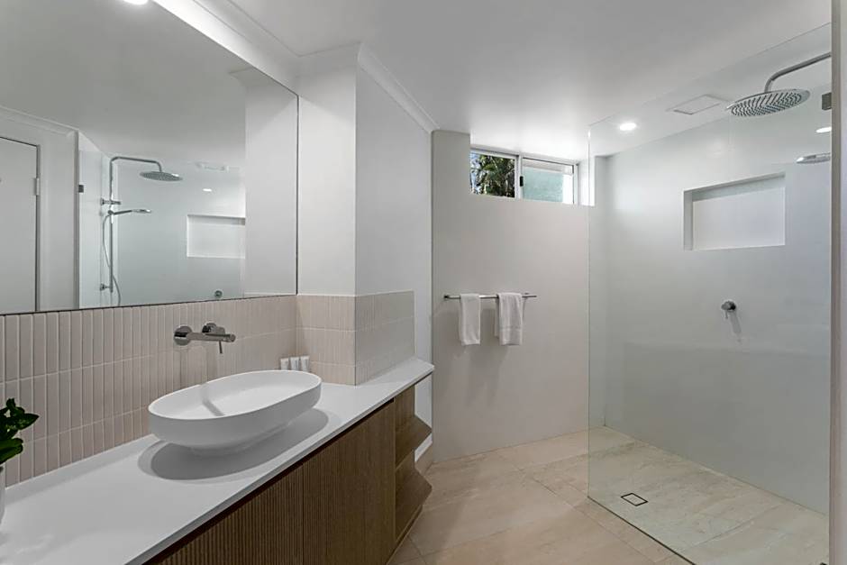 Noosa Tropicana