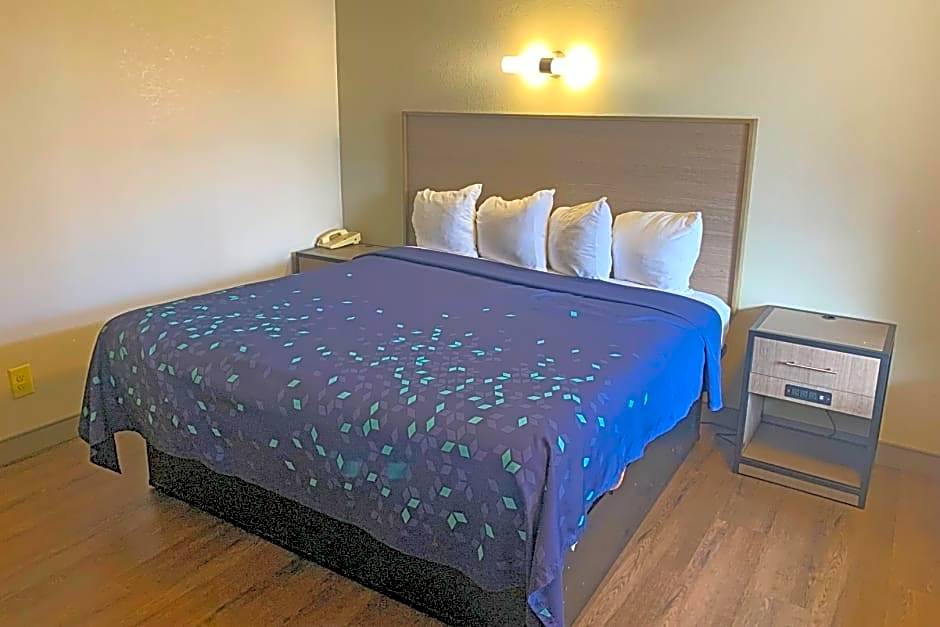 Red Carpet Inn, Alexandria