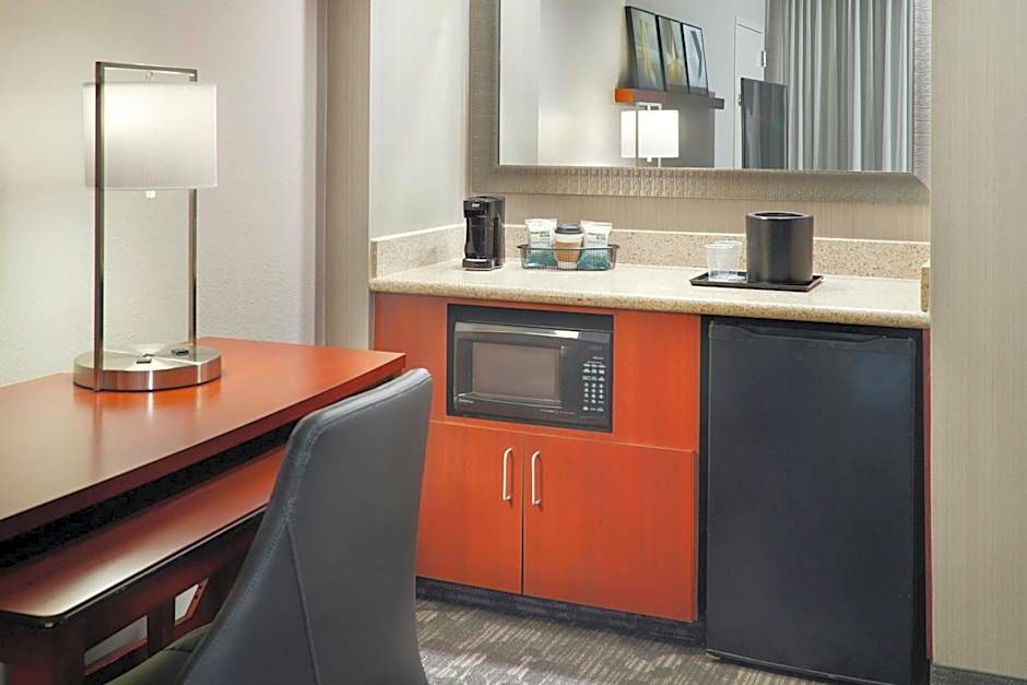 Courtyard by Marriott Greenville Haywood Mall