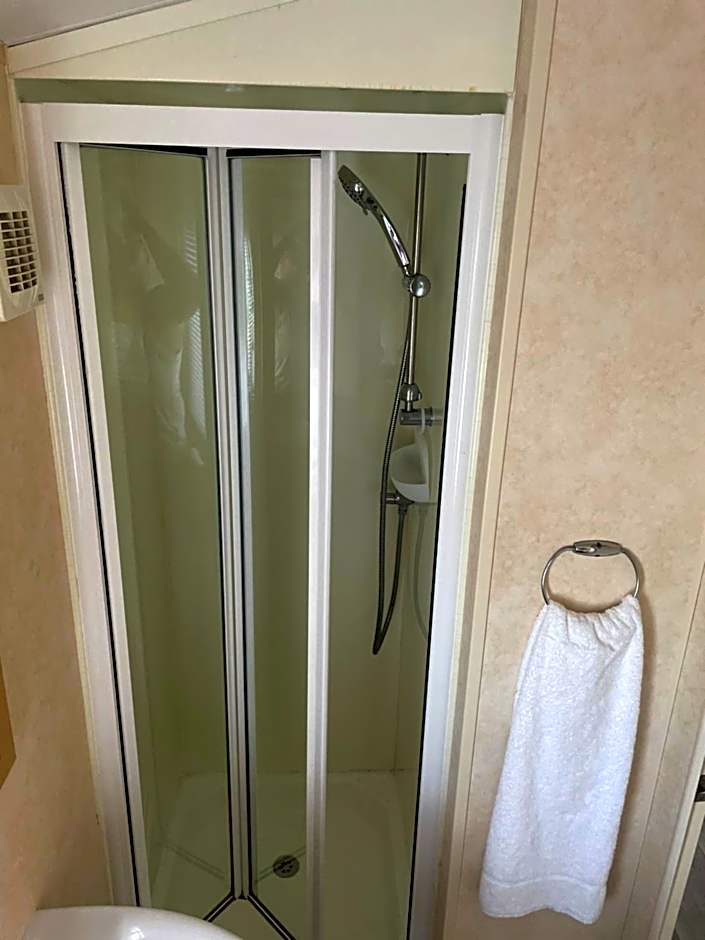 Calypso Hot Tub Breaks Tattershall Lakes Pet Friendly