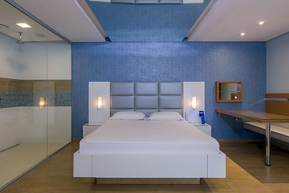 Poeme Motel by Drops