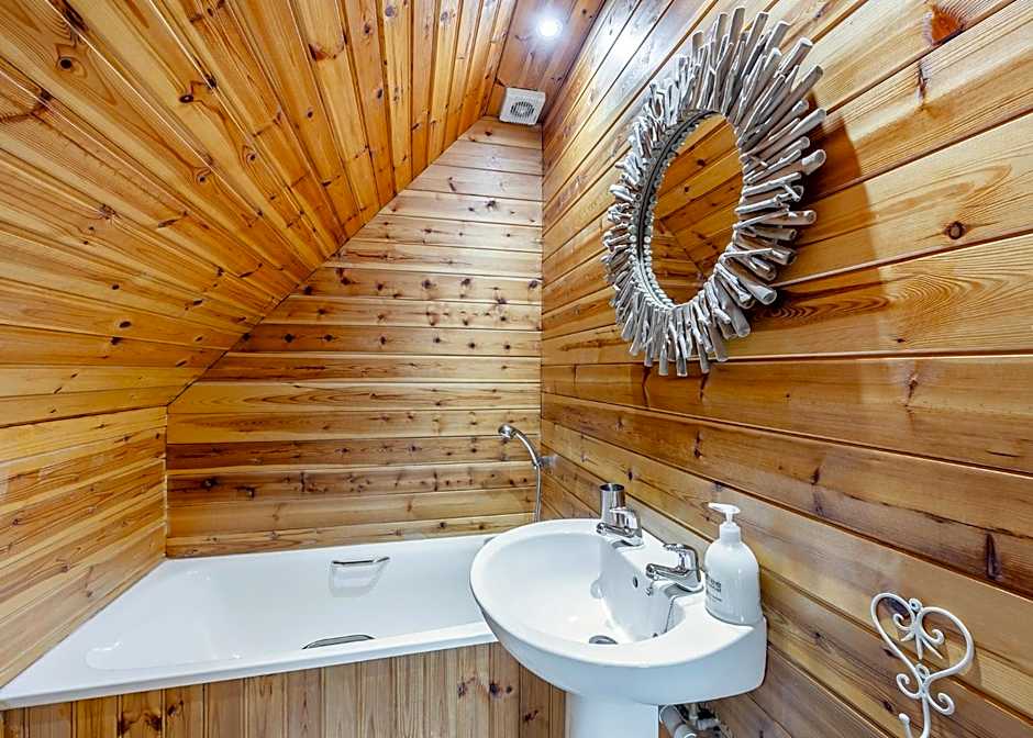 Anglesey Lakeside Lodges