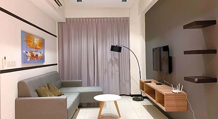 Sunset Seaview Vacation Condos @ Infinity Avenue