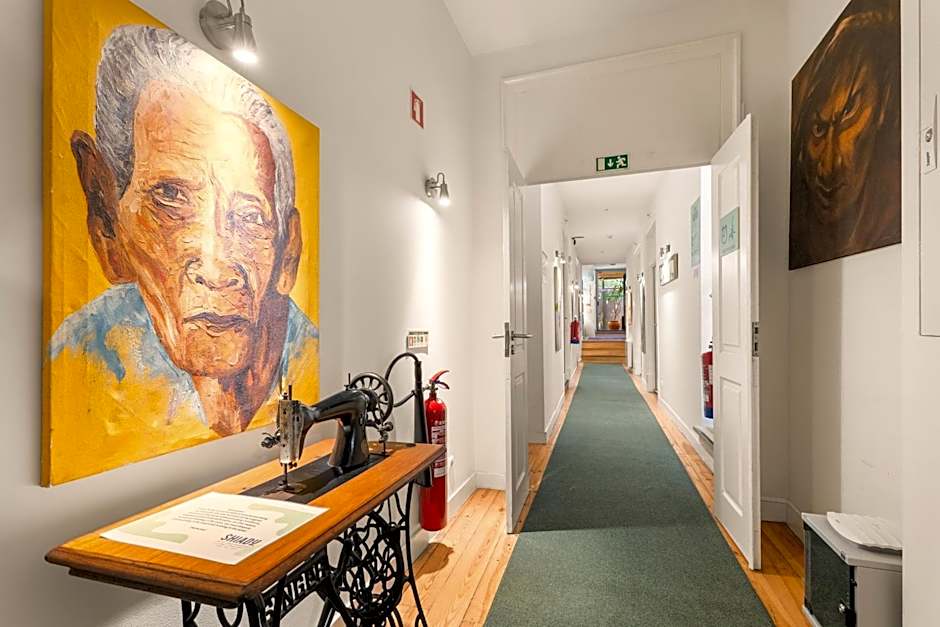 Casa do Bairro by Shiadu