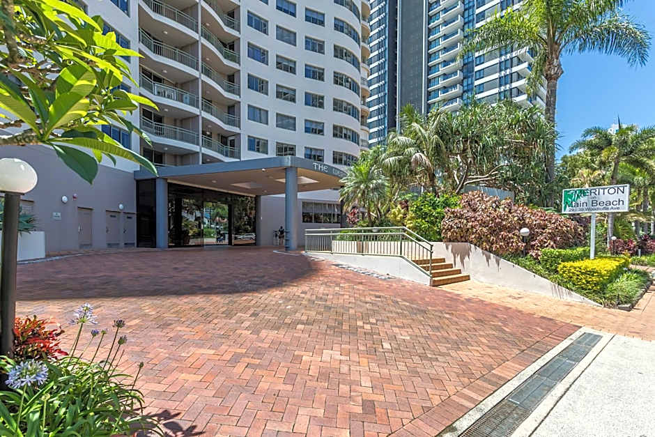 The Meriton Apartments on Main Beach
