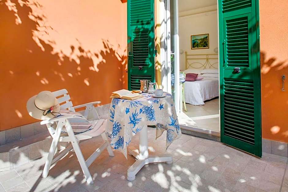 Hotel Mimosa