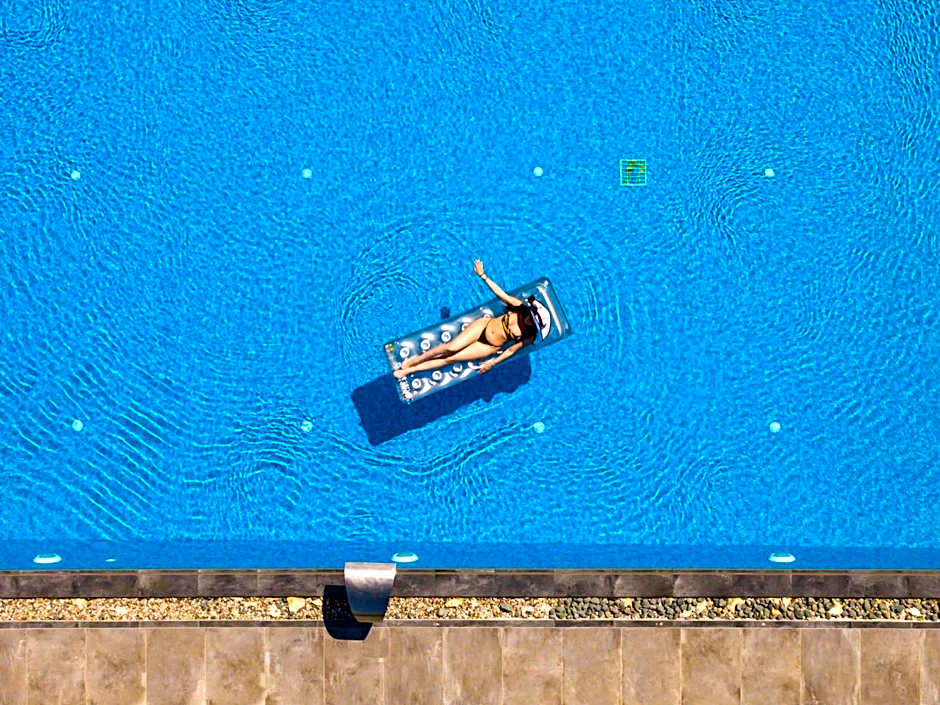 Aliv stone suites & spa