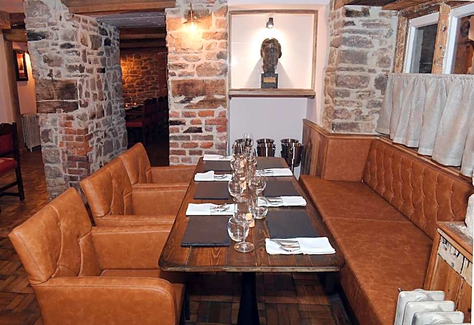 The Wallace Steakhouse with Rooms