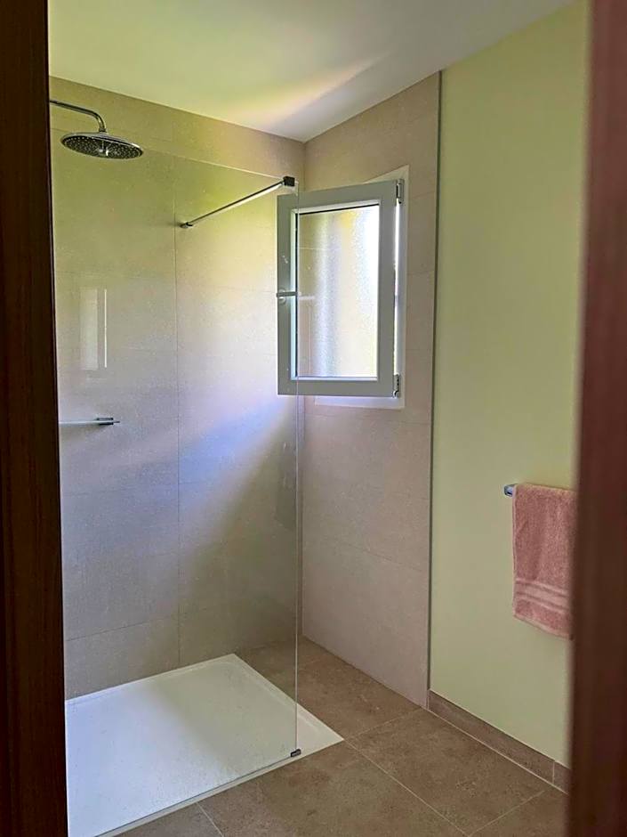 LA VALENTINE Love room GITES DES 3 LAVOIRS