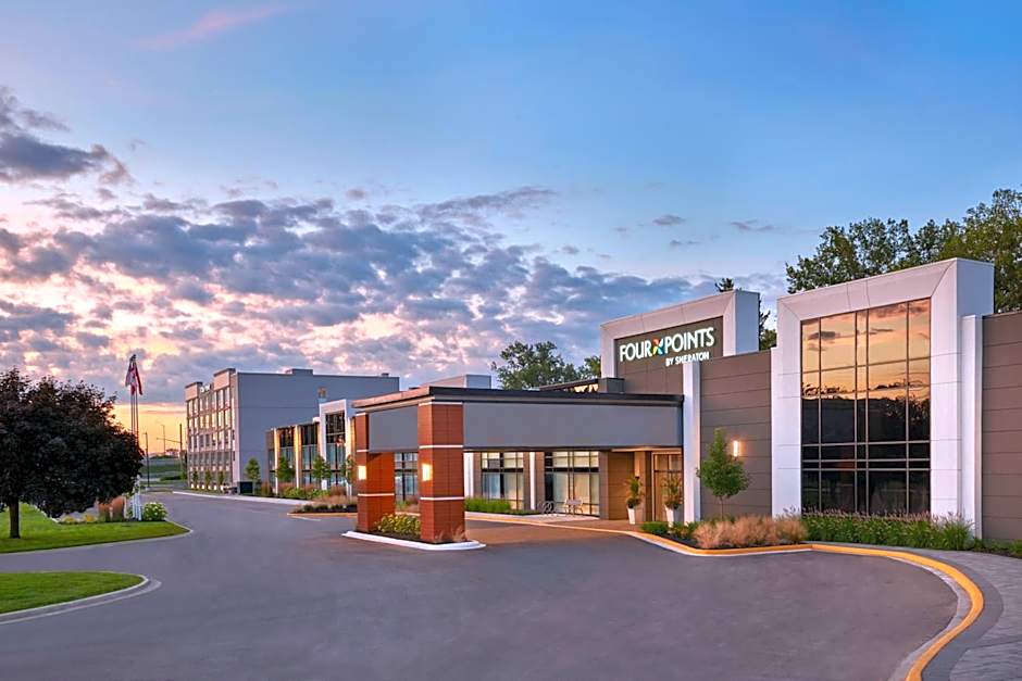 Four Points by Sheraton Point Edward Sarnia
