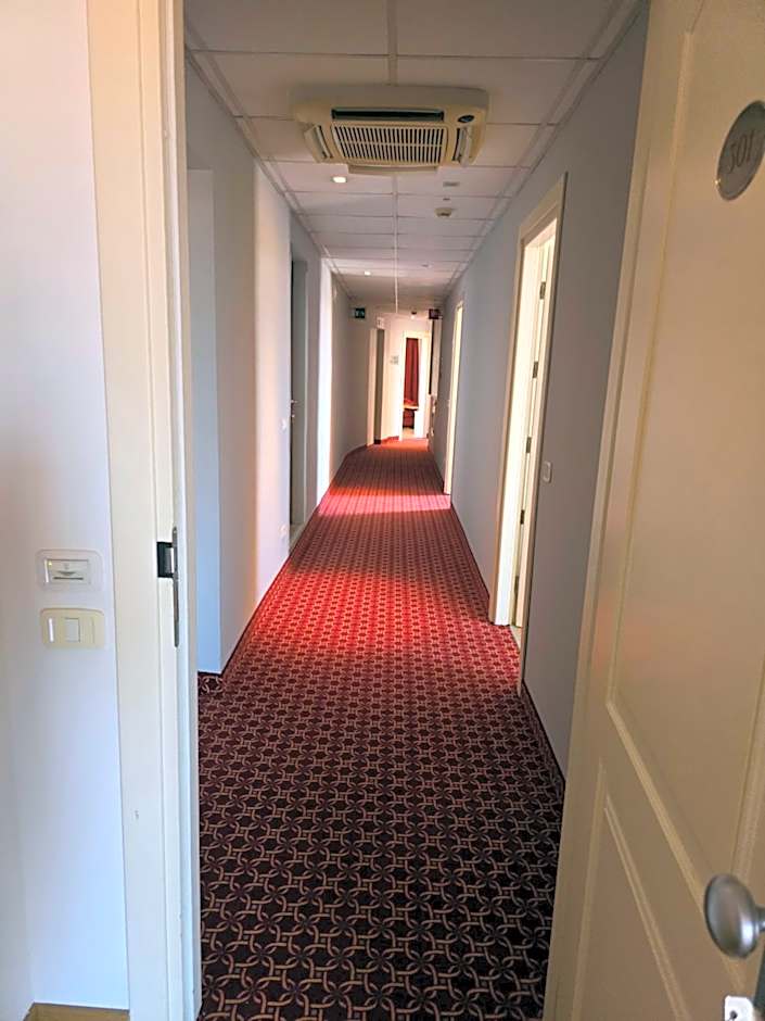 Hotel Marco Polo Airport hotel