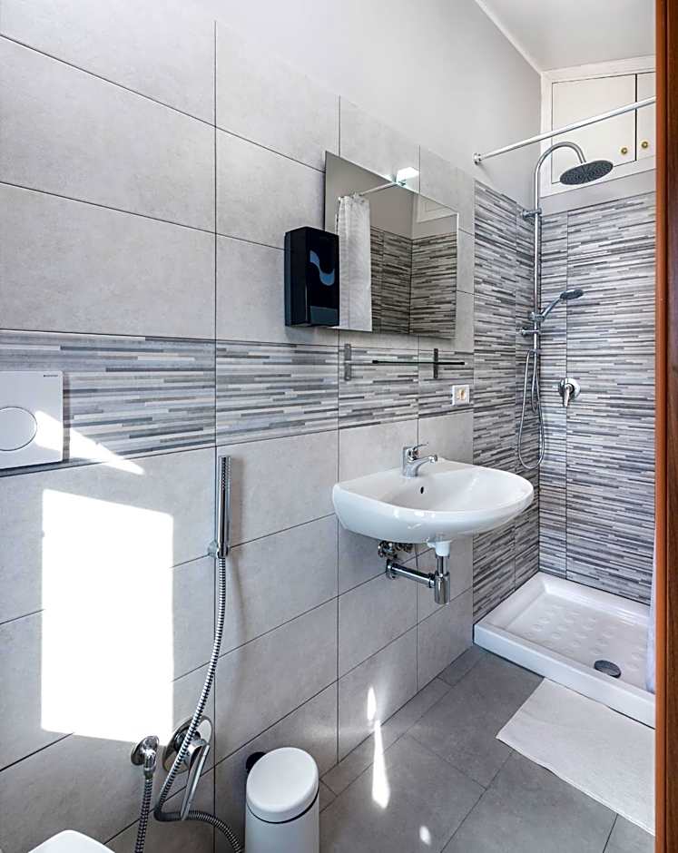 Travelershome Ciampino&Morena GuestHouse