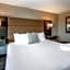 Coast Lonsdale Quay Hotel