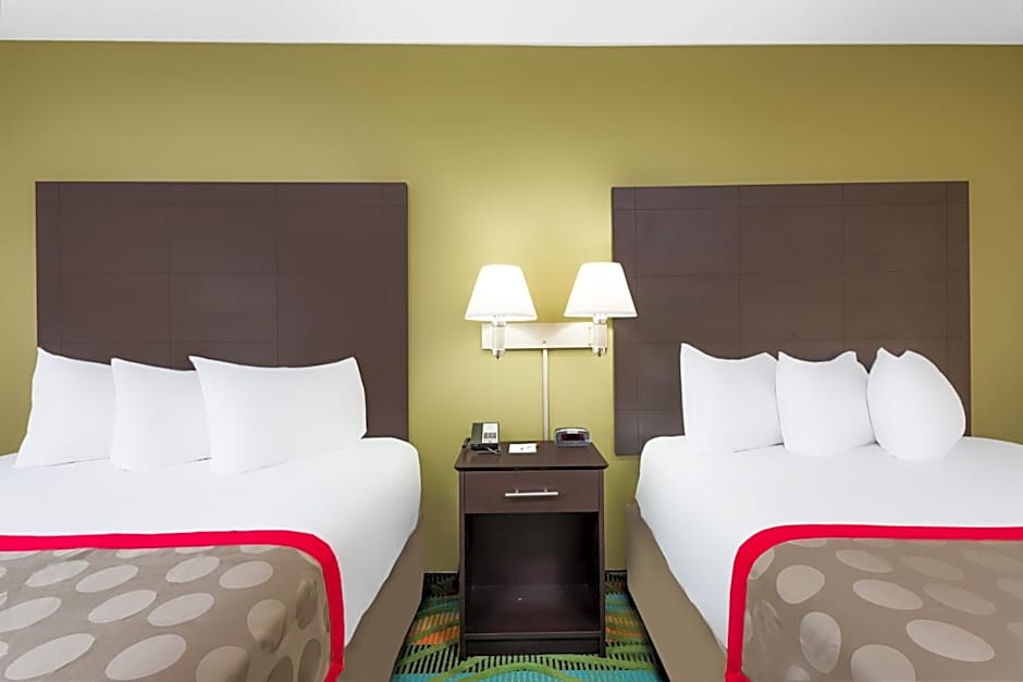 Ramada by Wyndham Vandalia