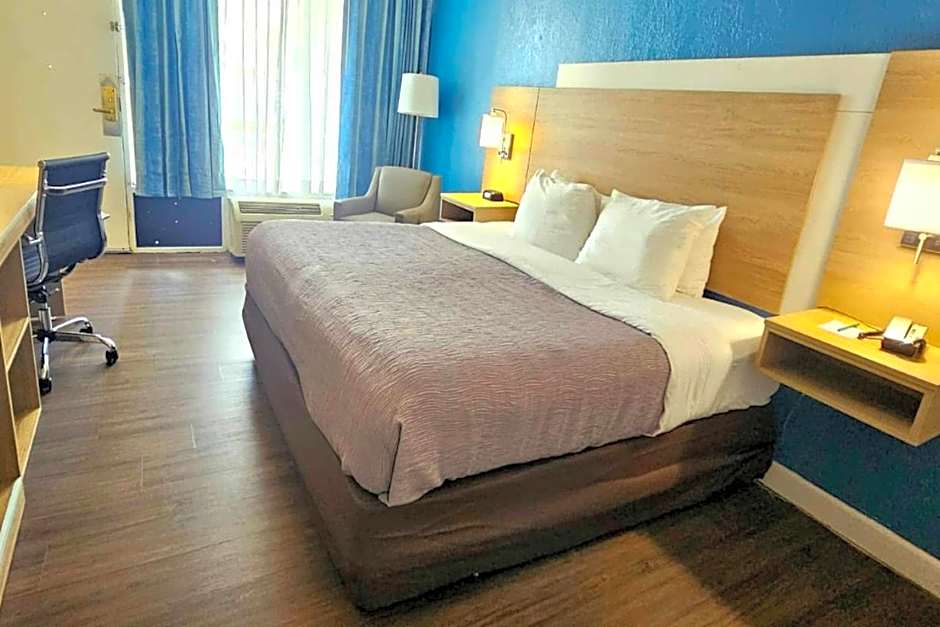 Quality Inn & Suites Conference Center