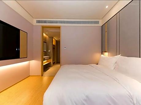 Business Queen Bed Room