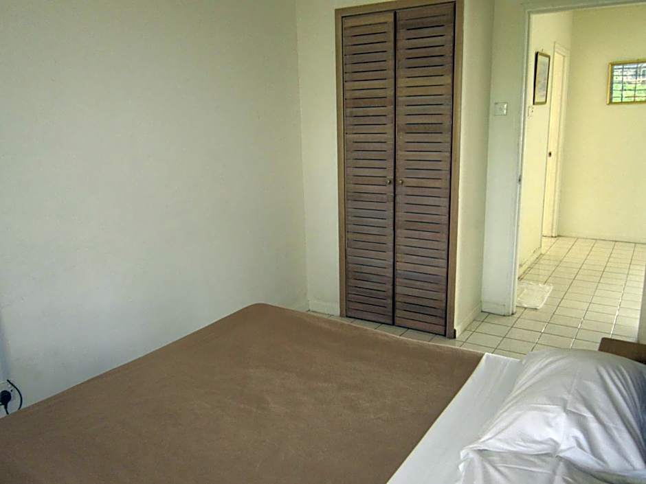 Paradise Lagoon Apartment