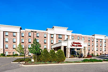 Hampton Inn By Hilton & Suites West Bend