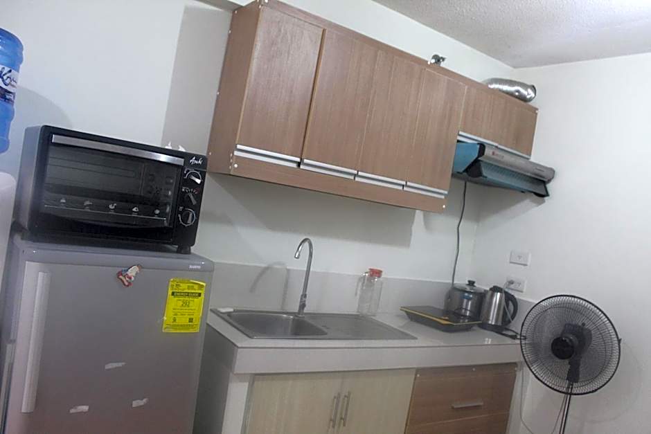 ONE OASIS B1 back of SM MALL, Free Pool Wifi