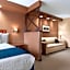 Days Inn & Suites by Wyndham Brandon