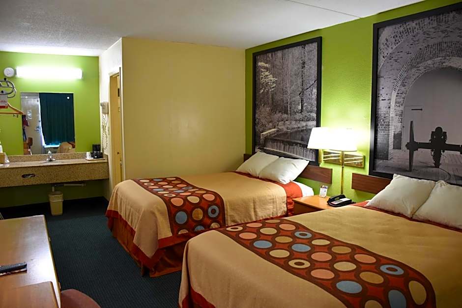 Super 8 by Wyndham Tifton