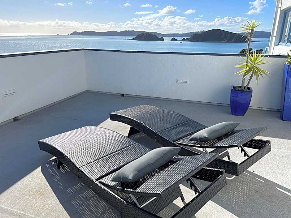 Blue Pacific Apartments