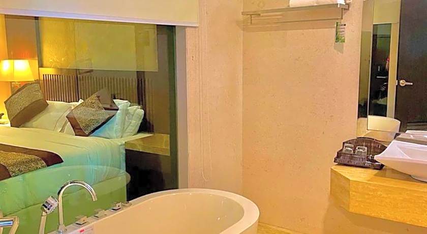 Hotel Royale Signature