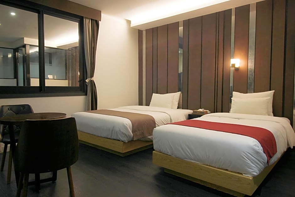 Photo 1 of 18 of Deluxe 2 Beds
