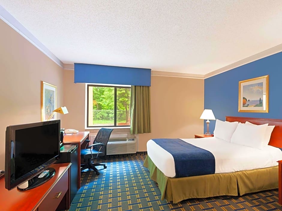 Baymont I S Memphis East