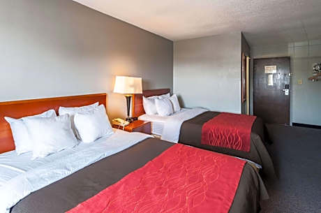 Queen Room with Two Queen Beds - Non-Smoking