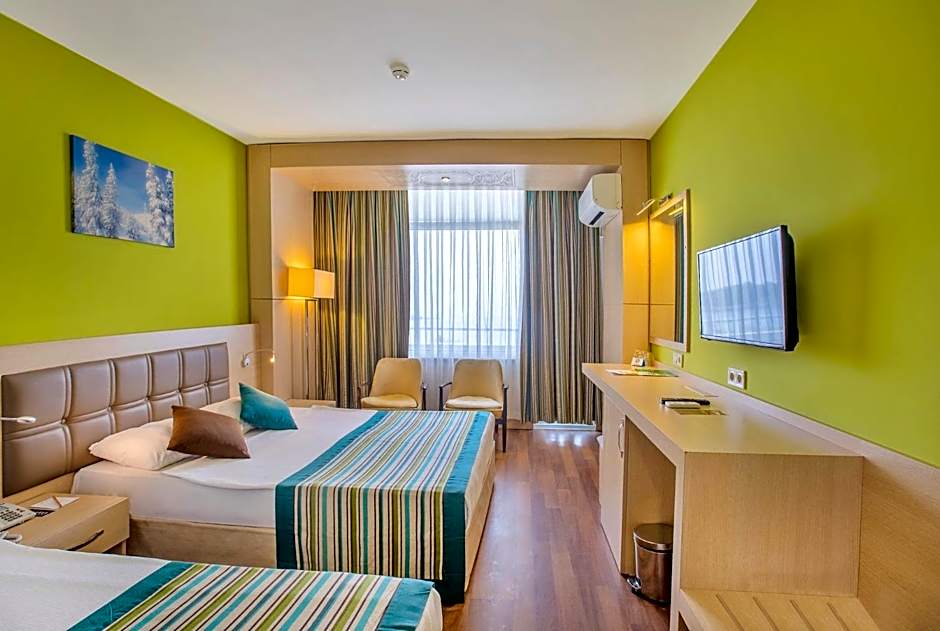 MIRA MERIDIA BEACh RESORT HOTEL