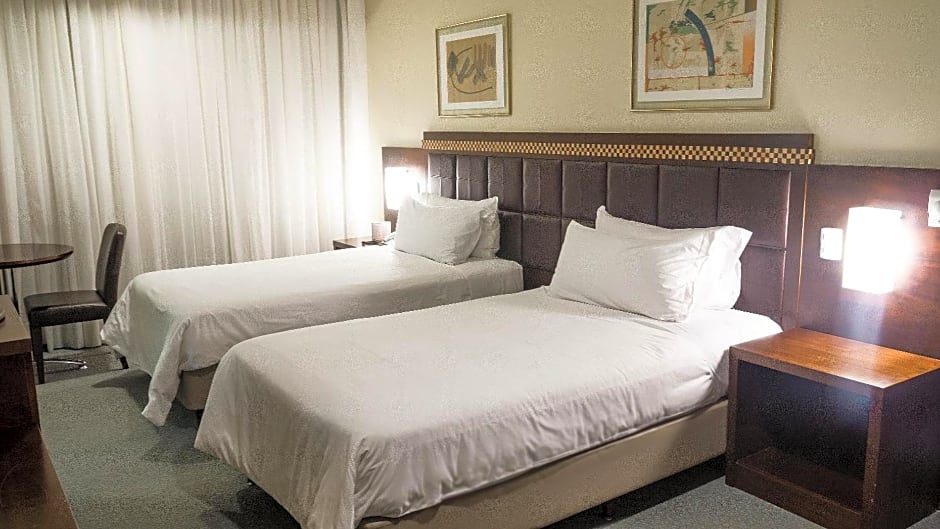 Plaza São Rafael Hotel