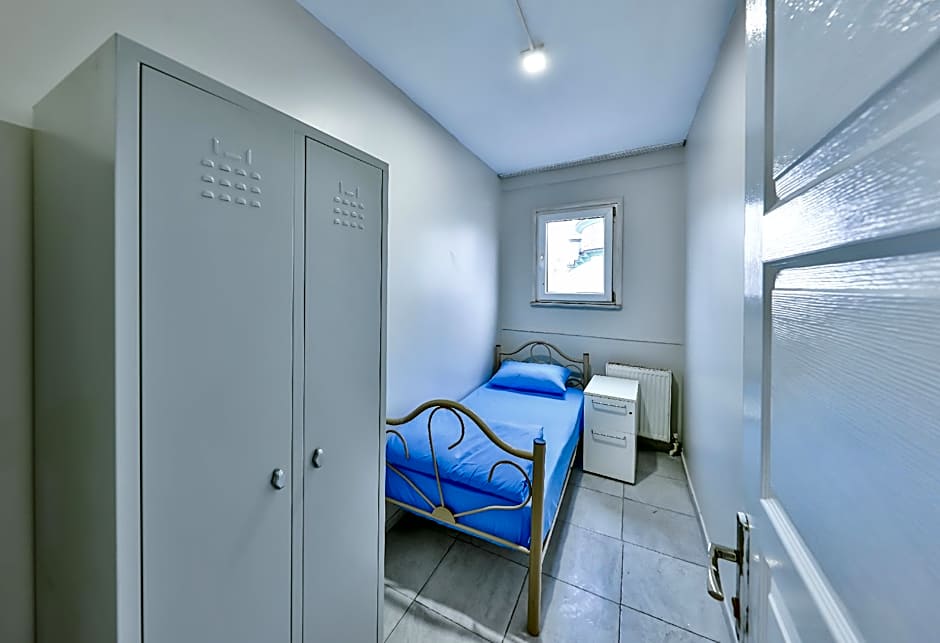 Gökçe Pansiyon - Only men