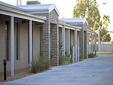 Kennedy Holiday Villas