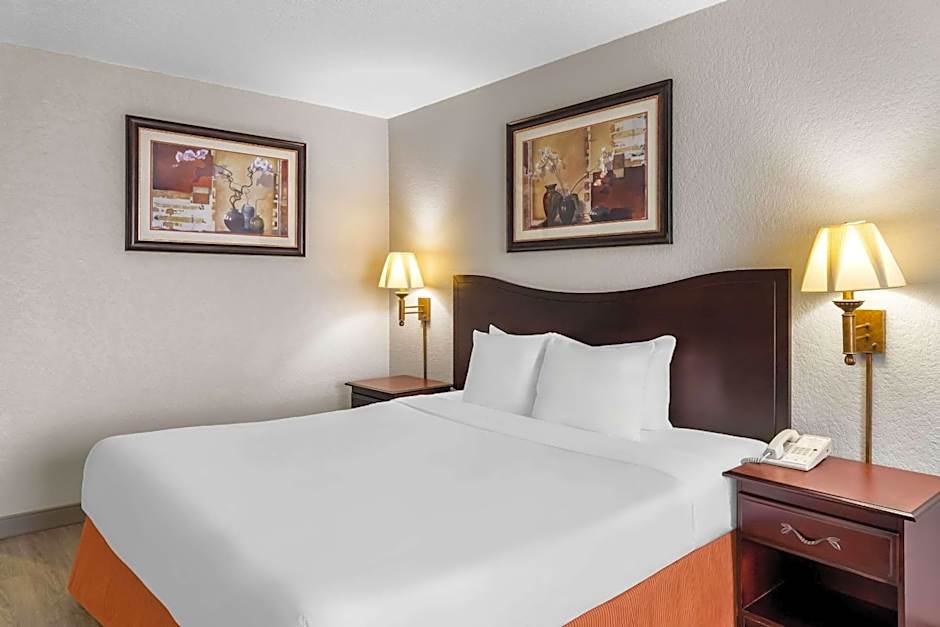 Country Inn & Suites by Radisson, Hot Springs, AR
